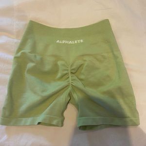 alphalete amplify 3.5” shorts